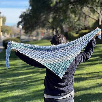 Dandan cable shawl