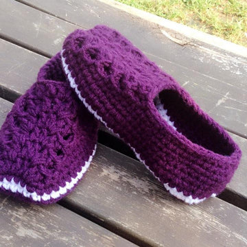 Unisex loafer house shoes