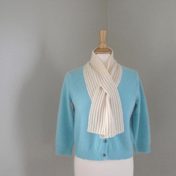 Ribbed Keyhole Scarf