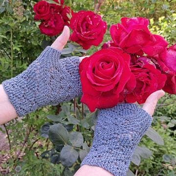 Mitred Lace Mitts