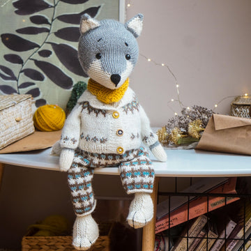 Knitting Pattern - Romantic Style Outfit for large toys
