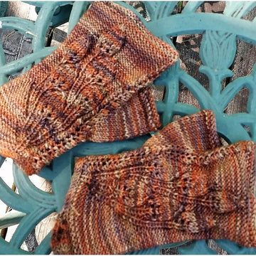 Grandifolia Hands