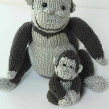 Mummy and baby Gorilla
