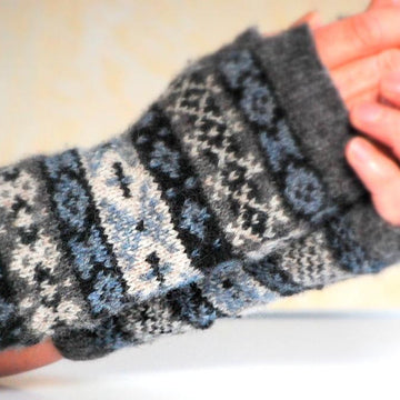 X & O Mitts