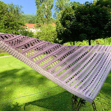 Flat Triangular Scarf "Delia"