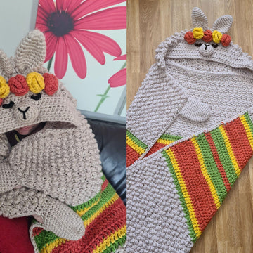 2in1 Llama Hooded Blanket