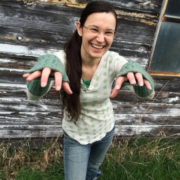 Dancing Lobster Mitts