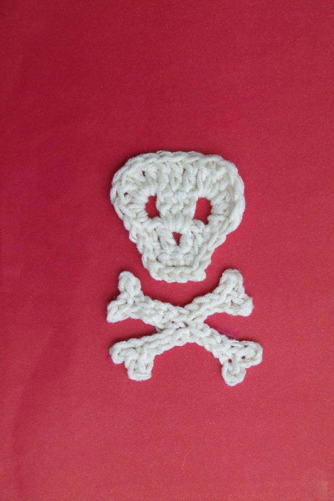 Skull and Crossbones Applique