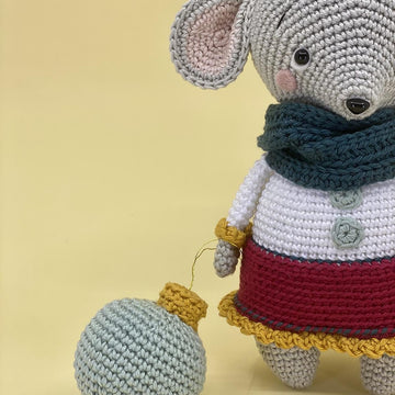 Ruth the Christmas Mouse
