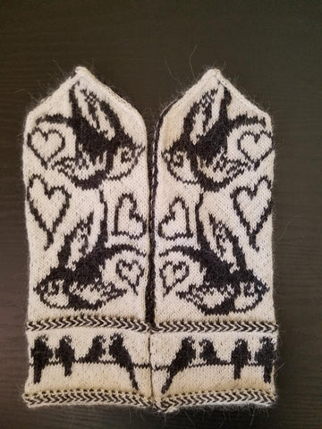 Swallow Love Mittens