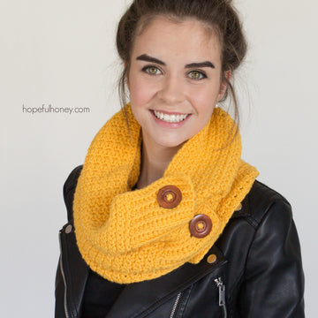 Honeycomb Button Scarf