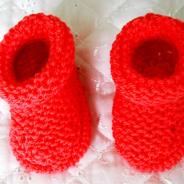 Dolls clothes knitting pattern for a 14-15 inch doll, frilled cardigan, leggings, Hat and Boots