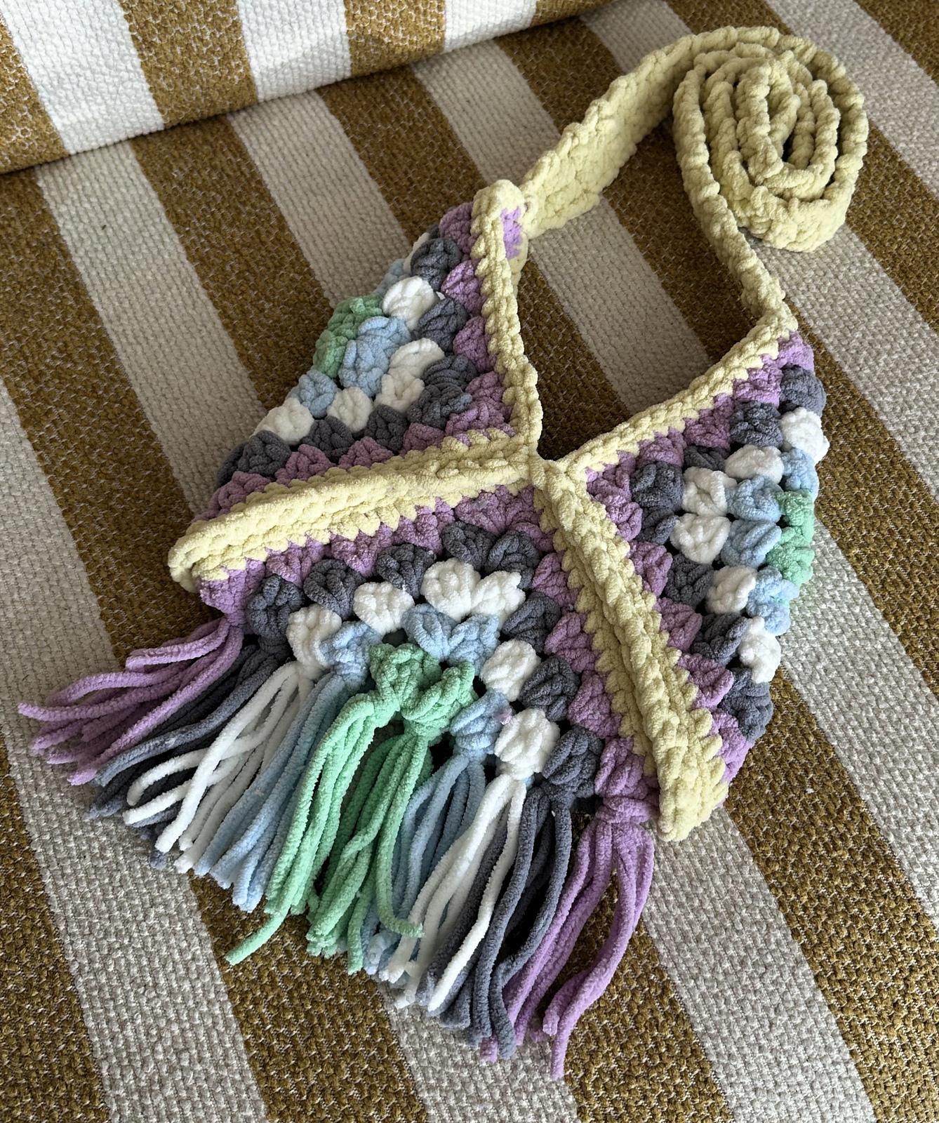 Granny Square Bag Crochet Pattern