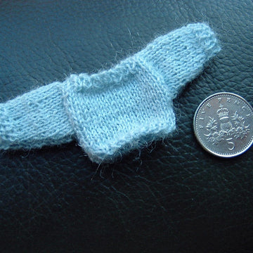 Simple jumper for teddy bear