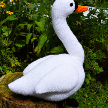 Yvonne the Swan