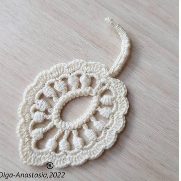 White openwork leaf