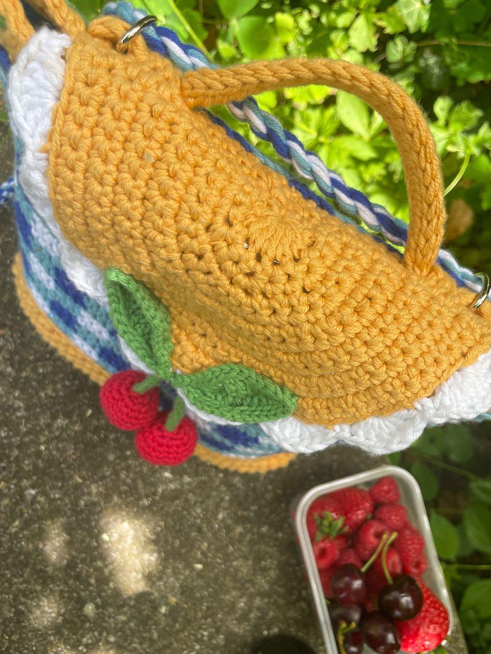 Cherry Picker's Mini Picnic Bag