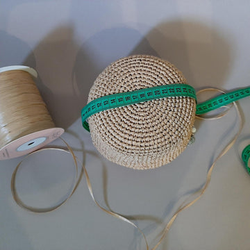 Bucket raffia hat Happy