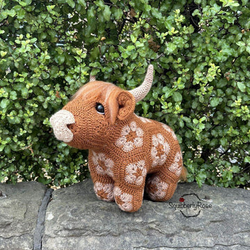 Hewie The African Flower Highland Cow