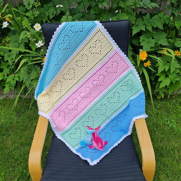 Full of Hearts Filet Blanket