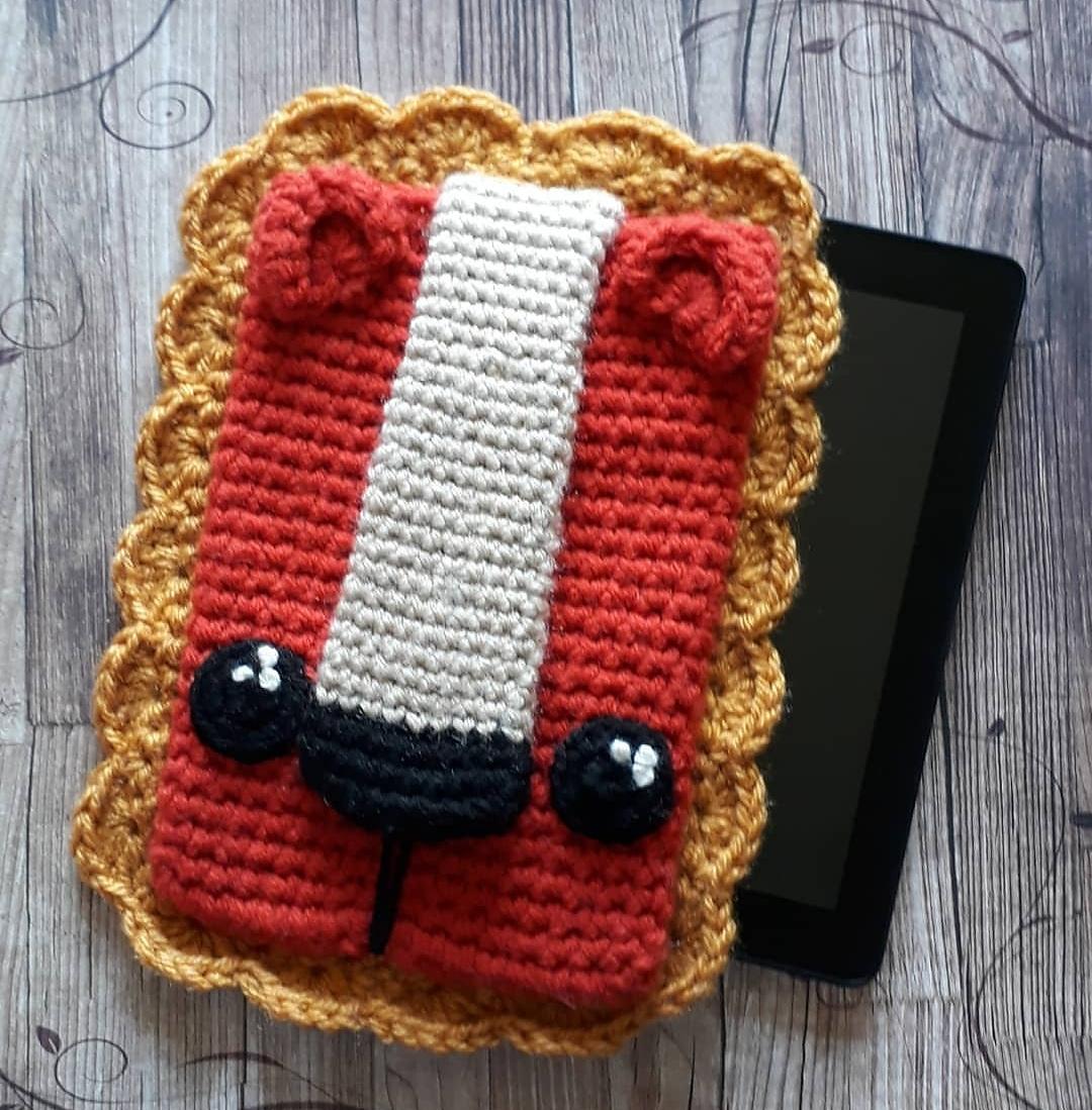 Lionel Lion Kindle or iPad Cosy