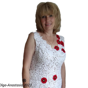 Sleeveless crochet dress with poppies