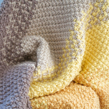 Cosy Sunday Fade Blanket
