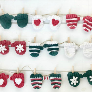 Christmas Mitten Garland