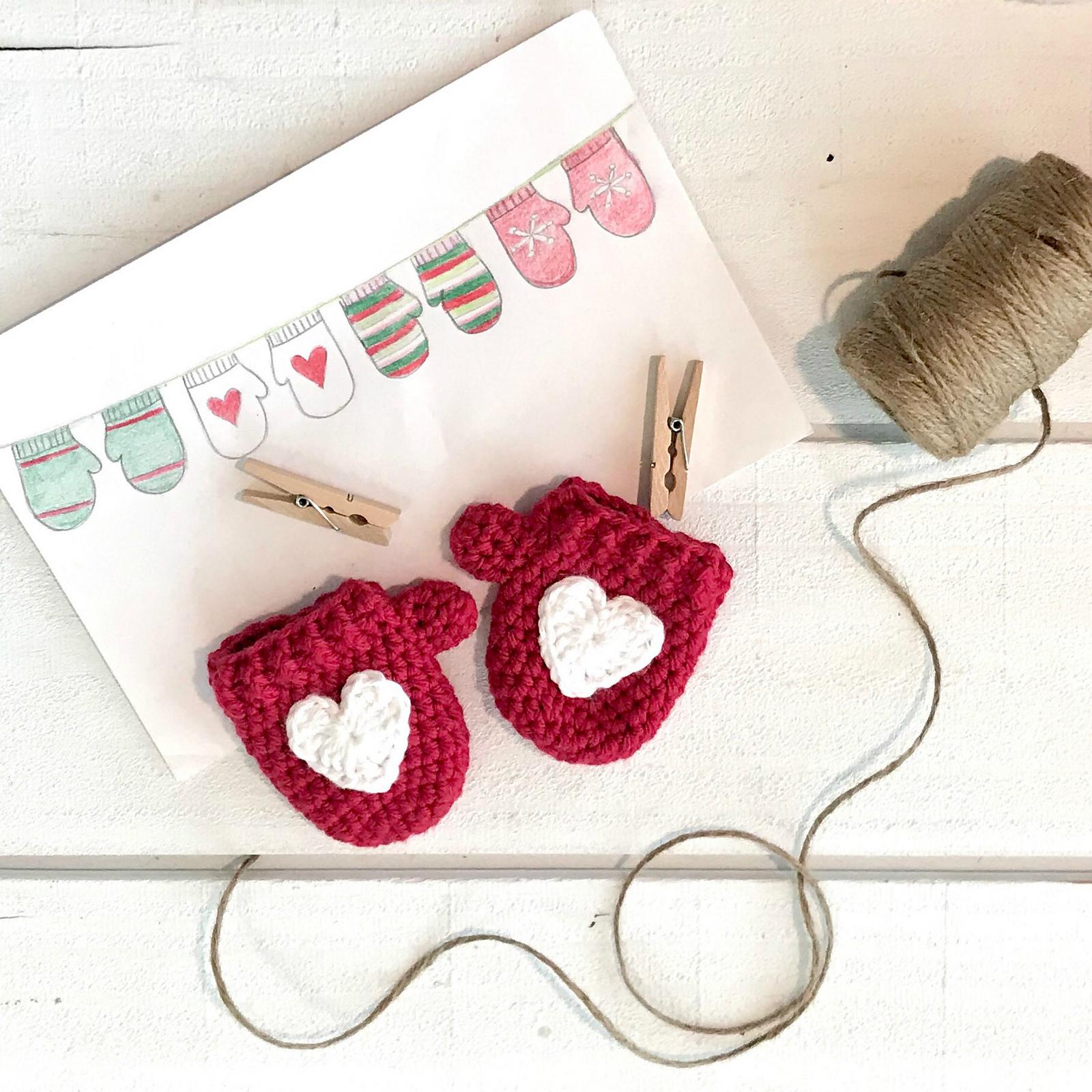 Christmas Mitten Garland