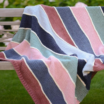 Color Divide Blanket
