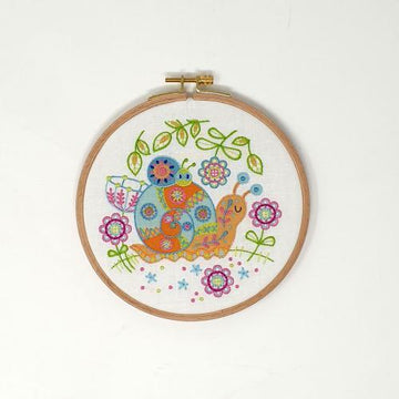 Creative World Of Craft Floral Snail Printed Embroidery Kit - 6"