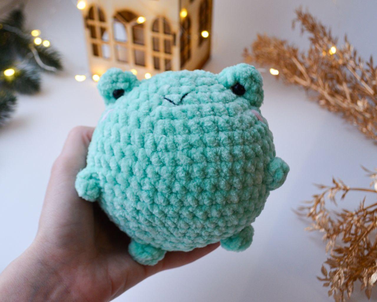 Crochet plush Frog pattern