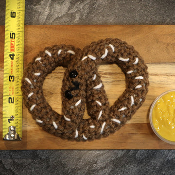 Pretzel Food Amigurumi