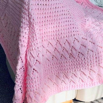 *CUDDLES and KISSES* baby shawl/blanket