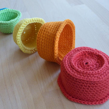 Stacking cups