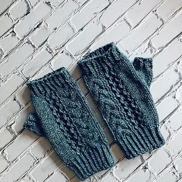 Twists and turns mitts