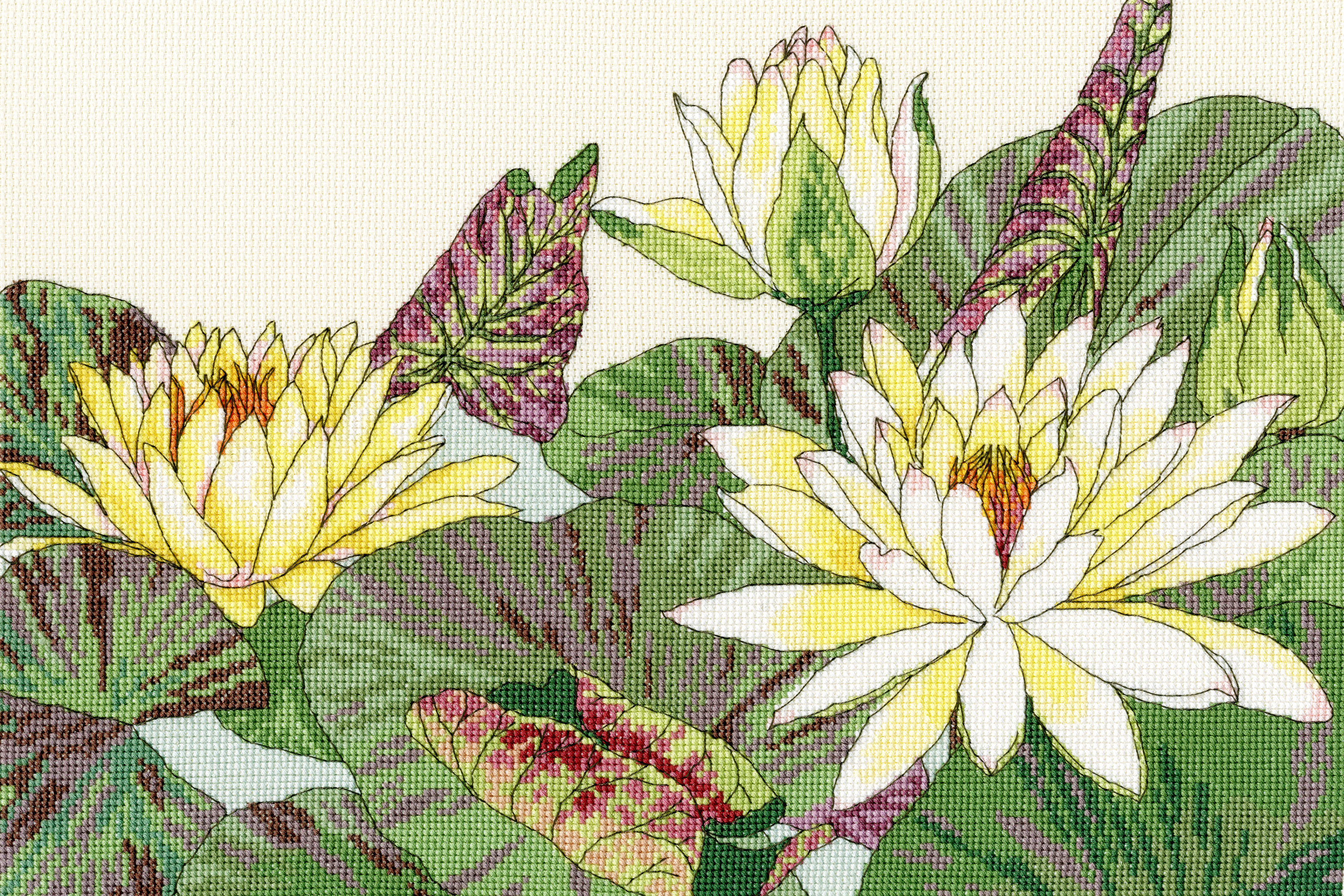Bothy Threads Water Lily Blooms