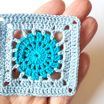 Granny square with round