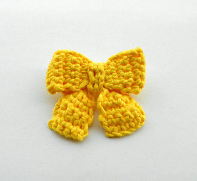 Bow/ necktie
