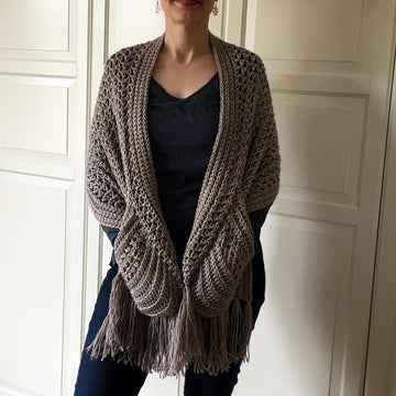 Easy Crochet Shawl Pattern: Perfect-Pockets Shawl