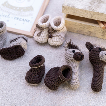 Baby Shoes Ivelle in Hoooked Somen - Downloadable PDF