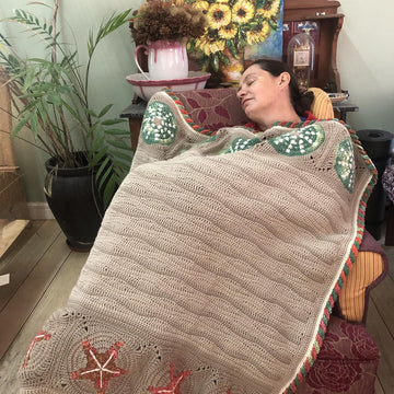 Rock pools lap blanket