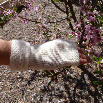 Powdered Sugar Fingerless Gloves