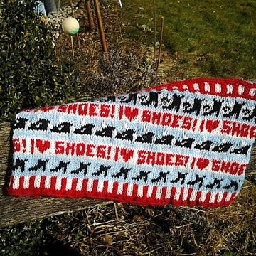 I love shoes cowl