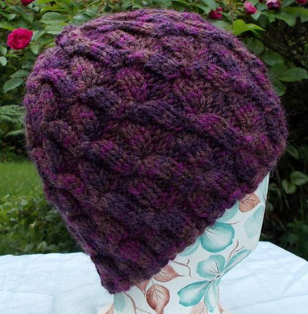 Serpentine Cap