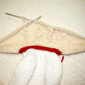 Toy knaitting patterns christmas - Knit a Snow woman gift for a girl