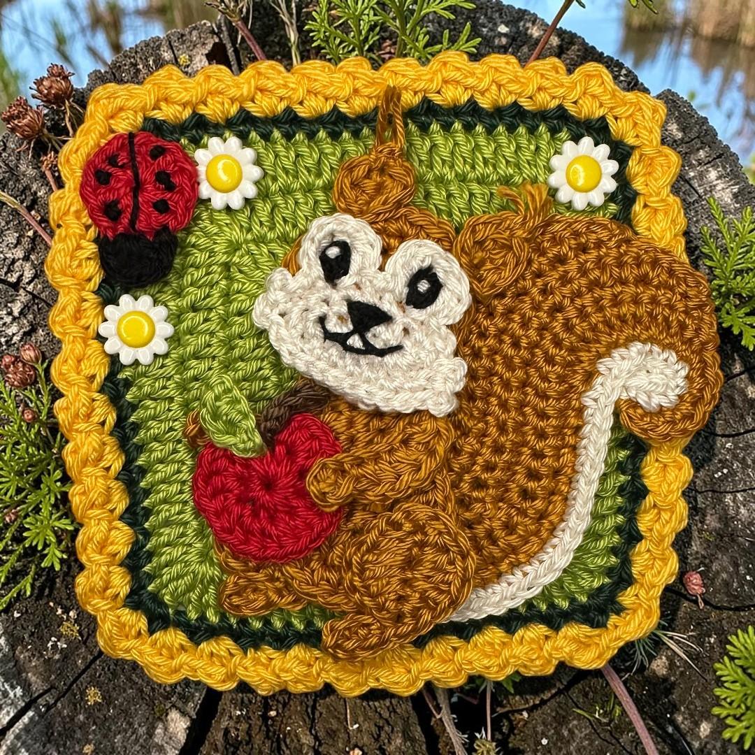 Granny Square Squirrel Crochet