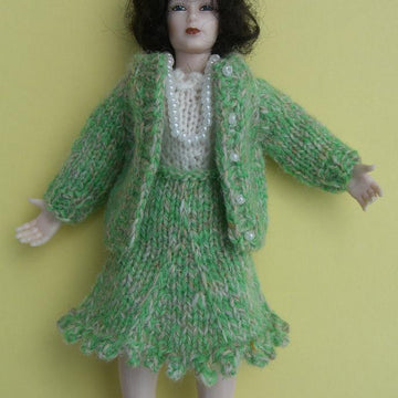 HMC51 Cardigan and skirt outfit for the dolls house