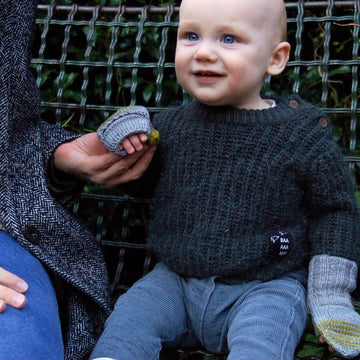 Easy Flip baby mittens