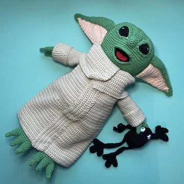Wise Alien amigurumi